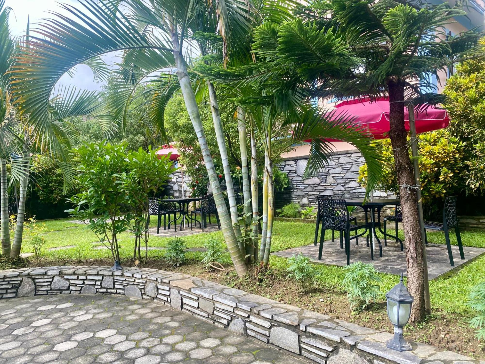 Hotel K2 Pokhara Exterior foto
