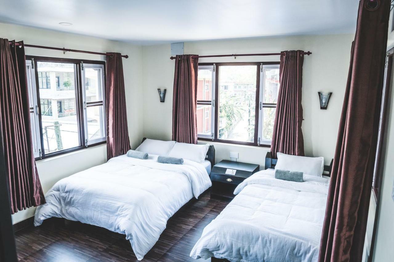 Hotel K2 Pokhara Exterior foto